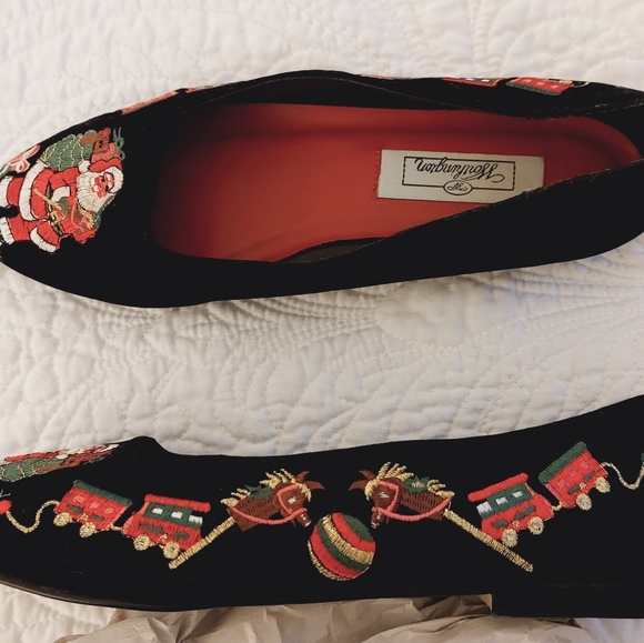 Worthington Vintage Christmas Velour Flats - Picture 3 of 11